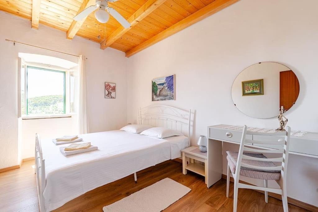 Pinta Apartments Lumbarda Extérieur photo