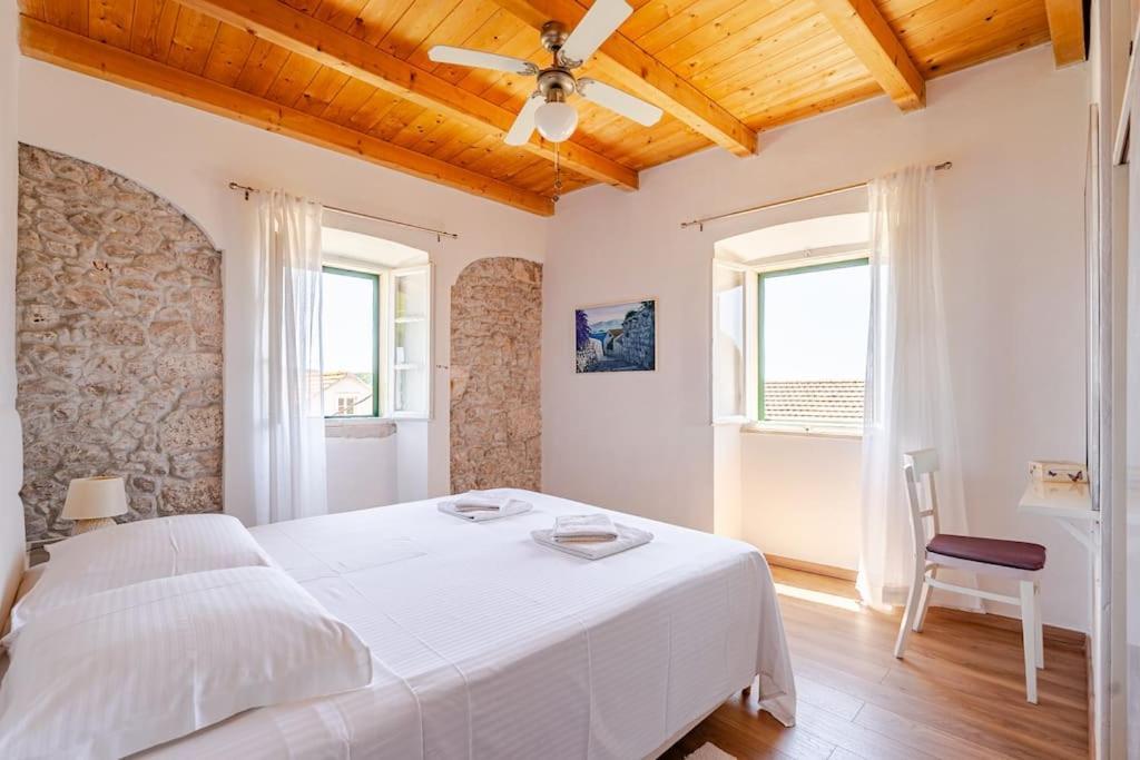 Pinta Apartments Lumbarda Extérieur photo