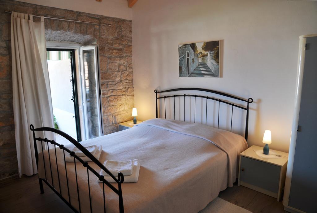 Pinta Apartments Lumbarda Chambre photo